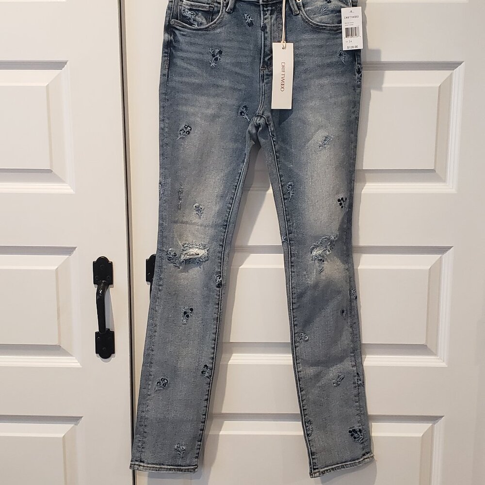 NWT: Driftwood Audrey High Rise Embroidered Jeans Sizes:24 & 25 - Picture 2 of 7